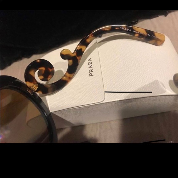 ‼️SOLD‼️Authentic Prada Baroque Sunglasses - Picture 2 of 4