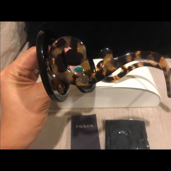 ‼️SOLD‼️Authentic Prada Baroque Sunglasses - Picture 3 of 4