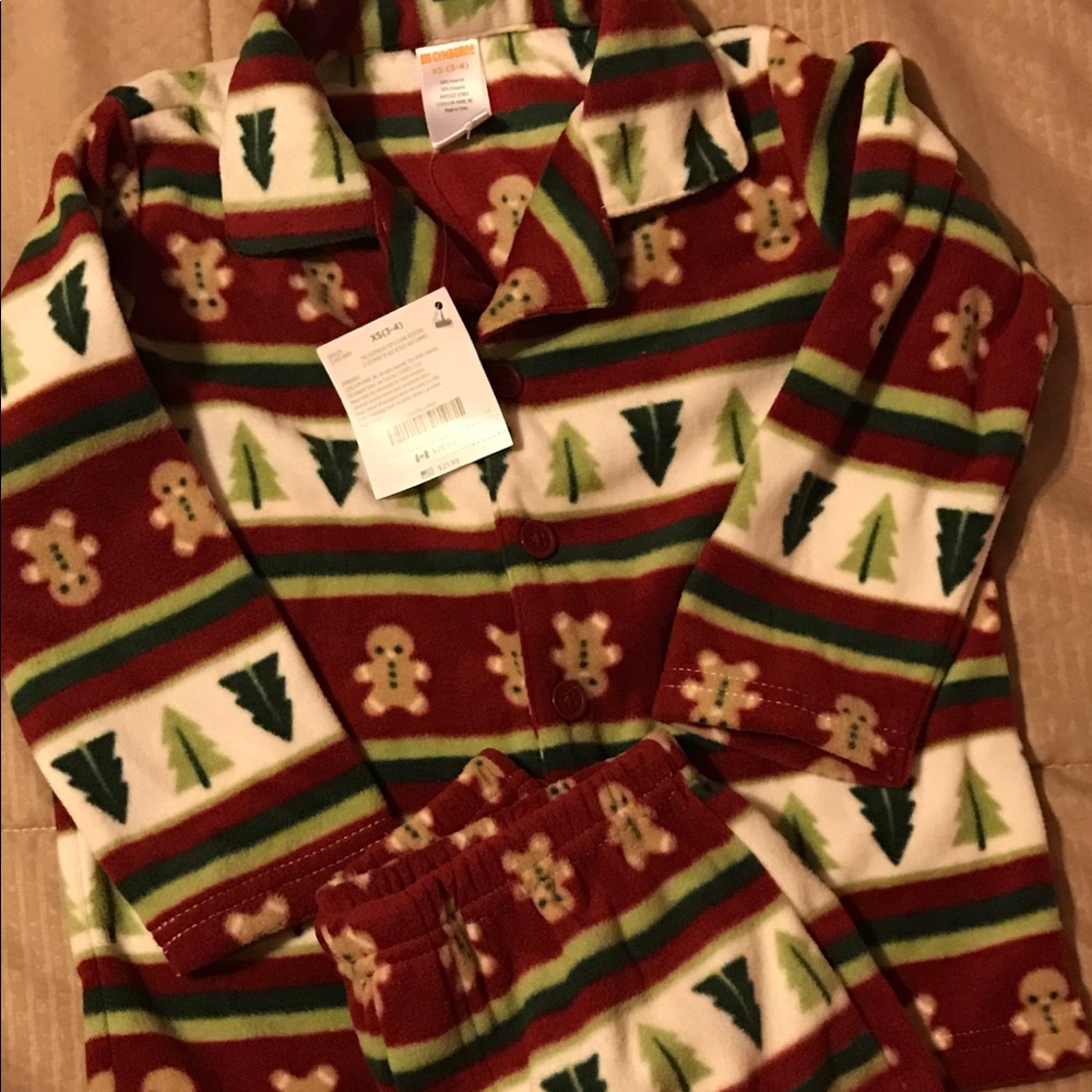 Boys Gymboree Christmas pajamas *Only L remaining