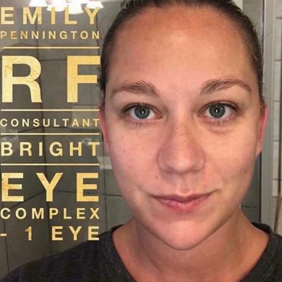 Rodan + Fields Active Hydration Bright Eye Complex - Picture 2 of 5
