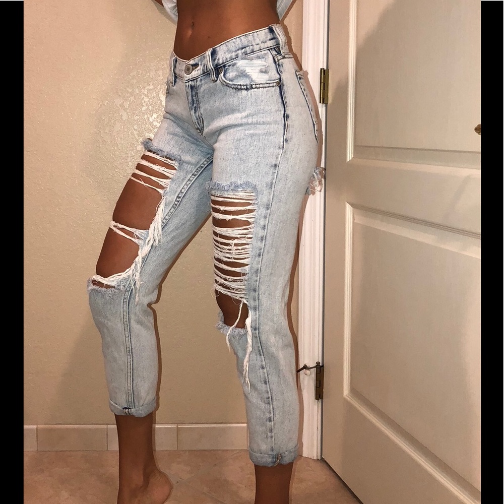 Kendall & Kylie distressed jeans