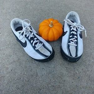 Nike black and white sneakers with shocks