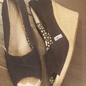 Toms wedges