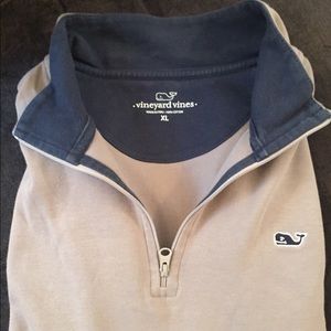 Vineyard Vines men's quarter zip size XL