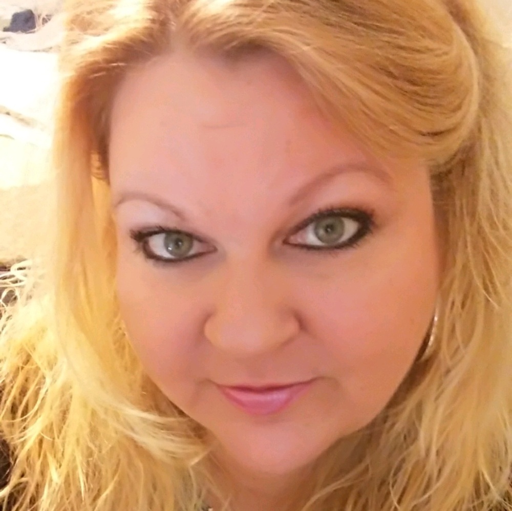 Meet your Posher, Alicia