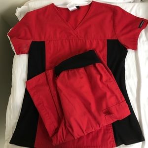Cherokee scrub set red/black