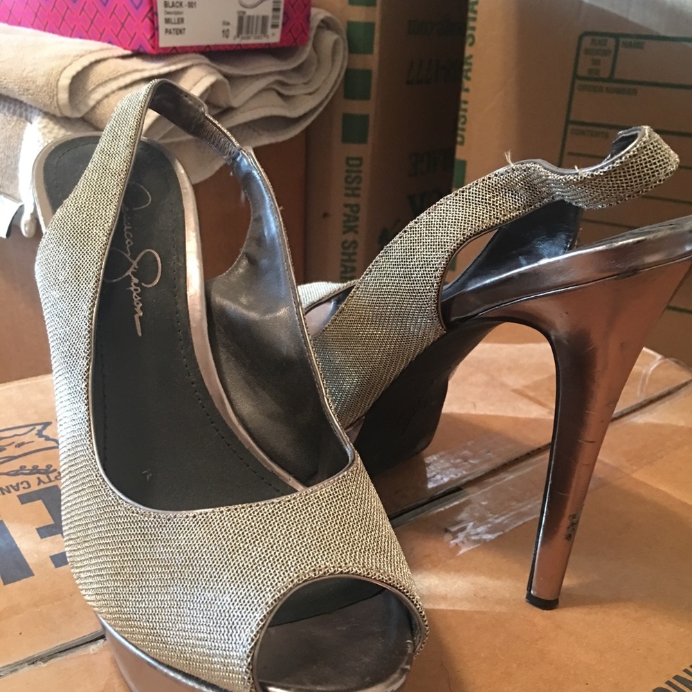 Jessica Simpson metallic pumps