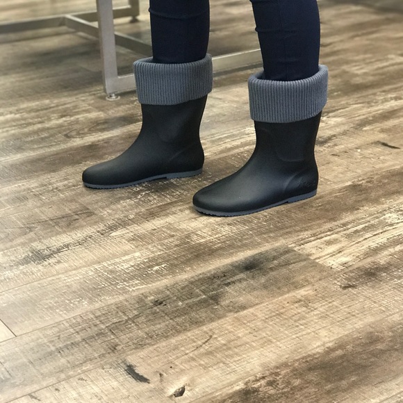 Black & Gray Winter Boots - Picture 3 of 4