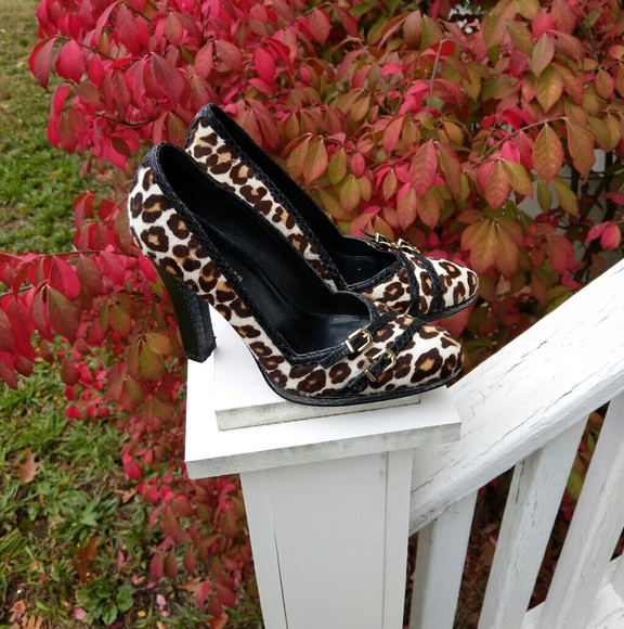 Karen Millen leopard-print stiletto-heel pumps - Picture 2 of 8