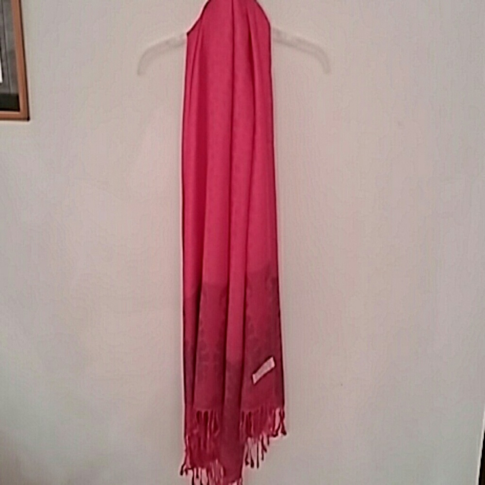 Pashmina scarfs