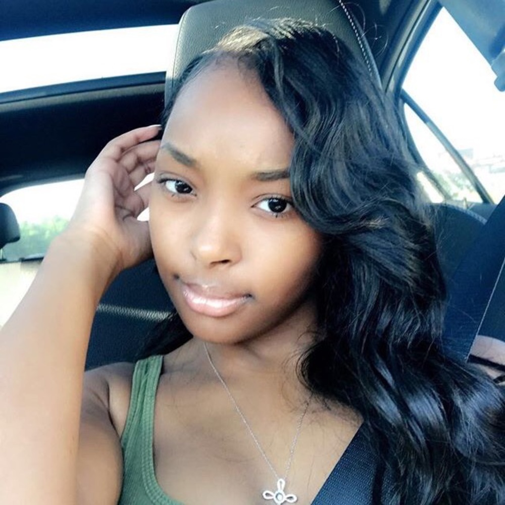 Meet your Posher, Kaila