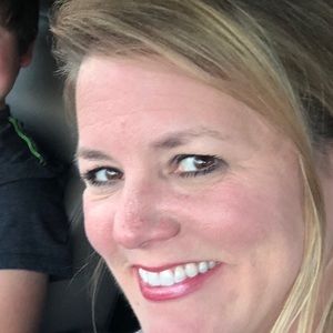 Meet your Posher, Jennifer