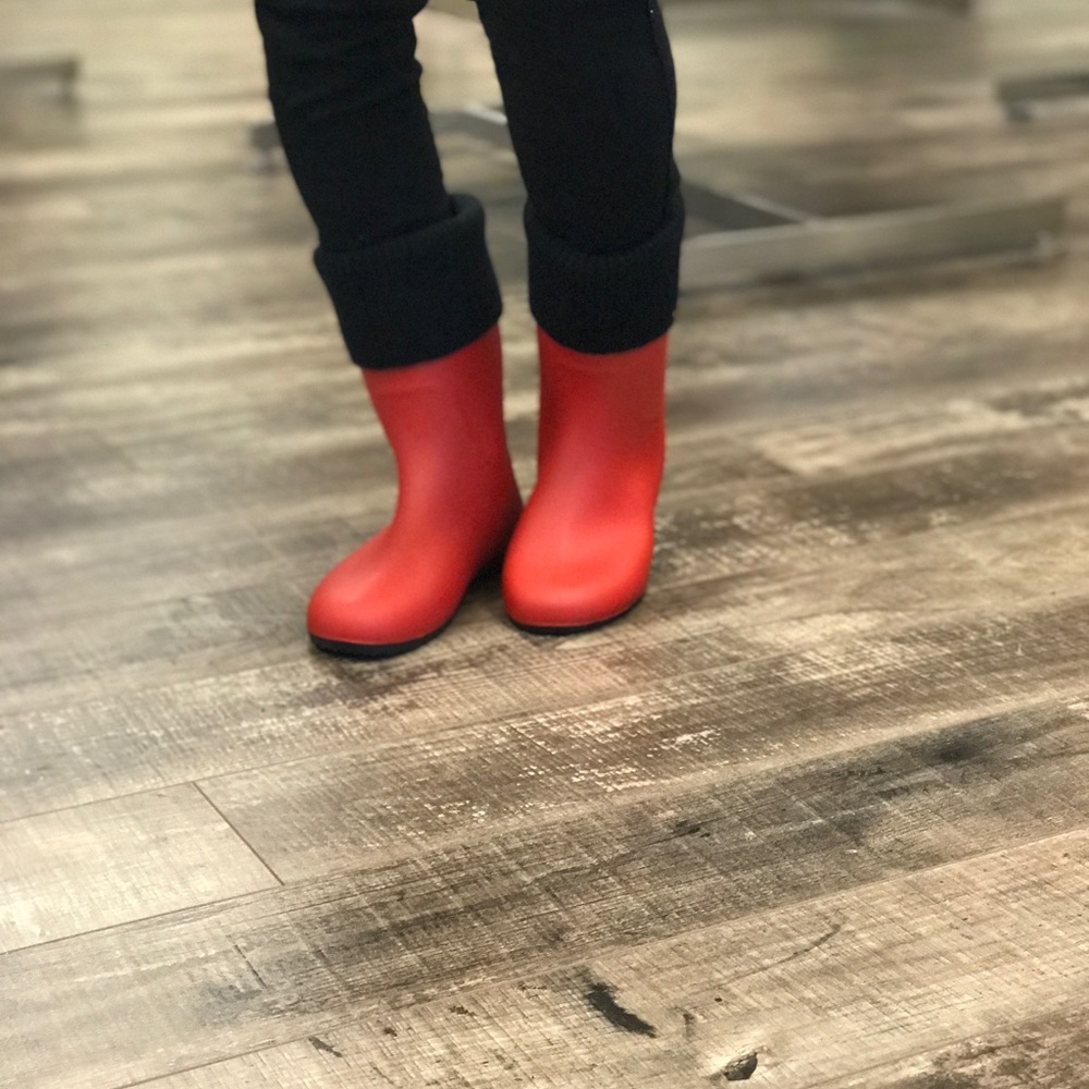 Red & Black Winter Boots - Picture 3 of 3