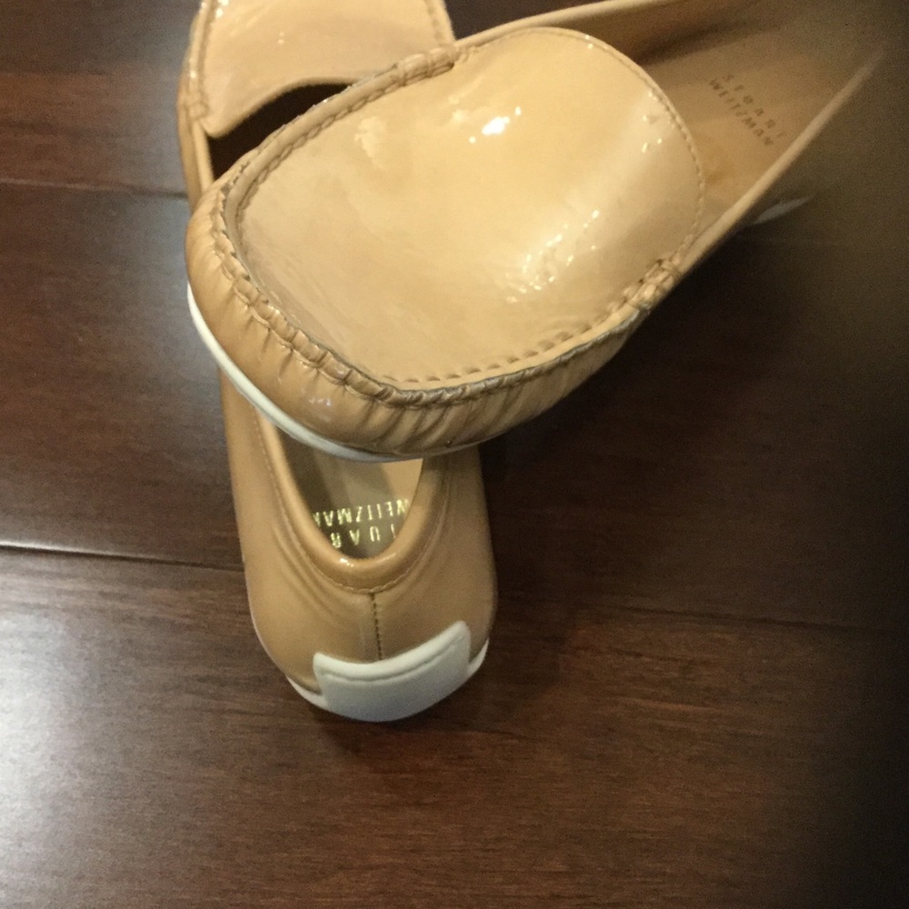 Stuart Weitzman - Picture 4 of 5
