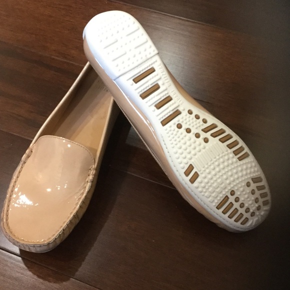 Stuart Weitzman - Picture 1 of 5