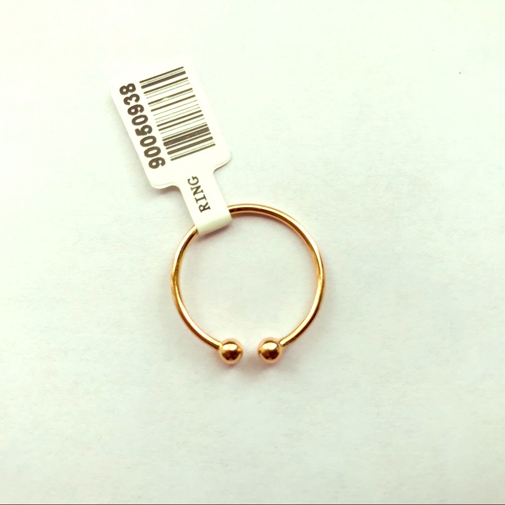 Delicate adjustable ring in rose gold
