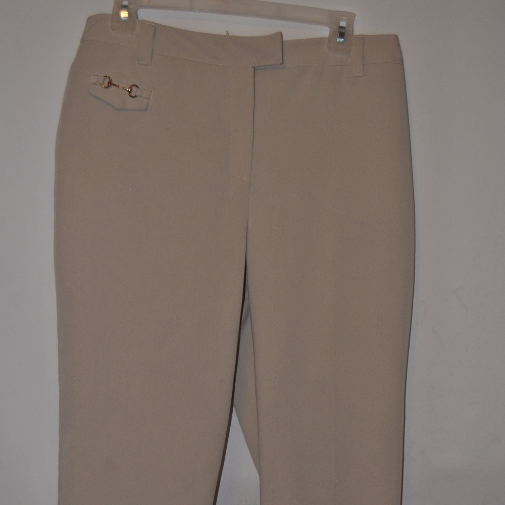 Cato's Tan khaki capri