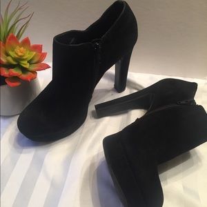 Gianni Bini Black Leather Bootie