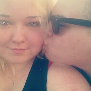 Meet your Posher, Caitlin