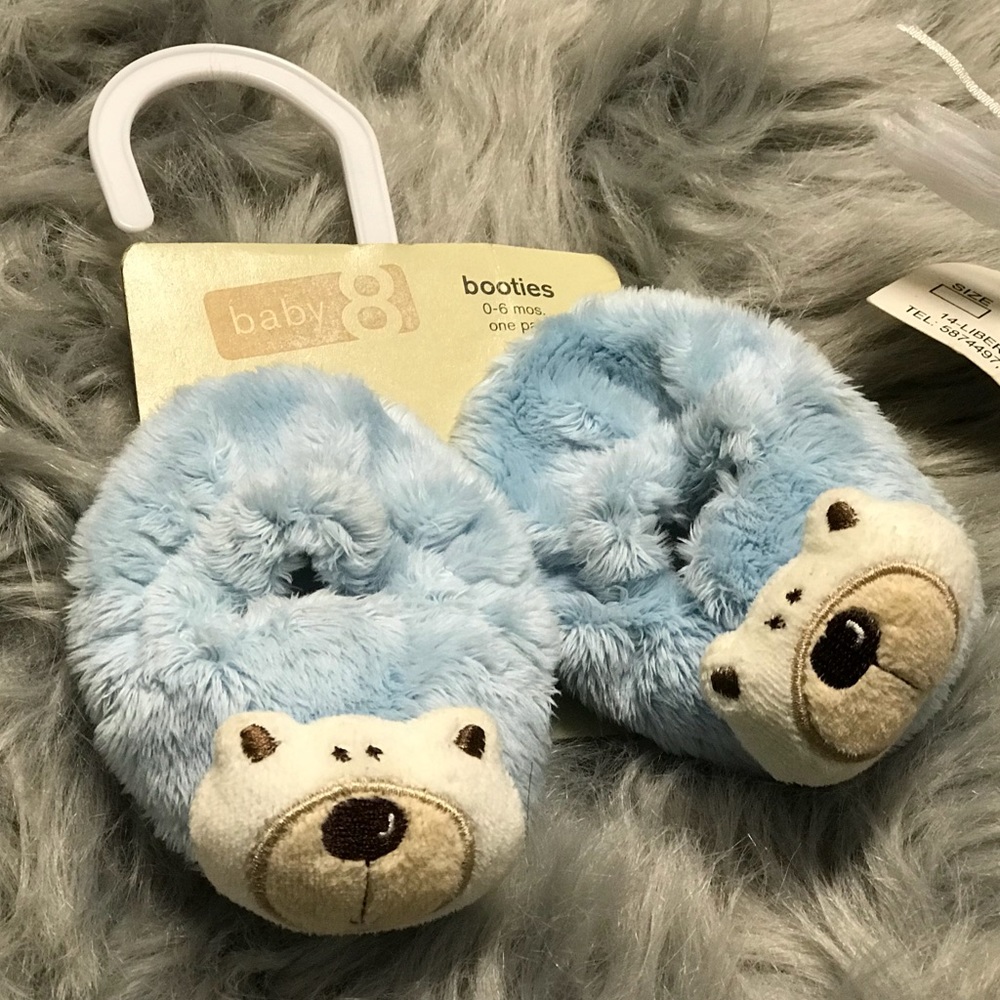 NWT brand new baby booties perfect for fall