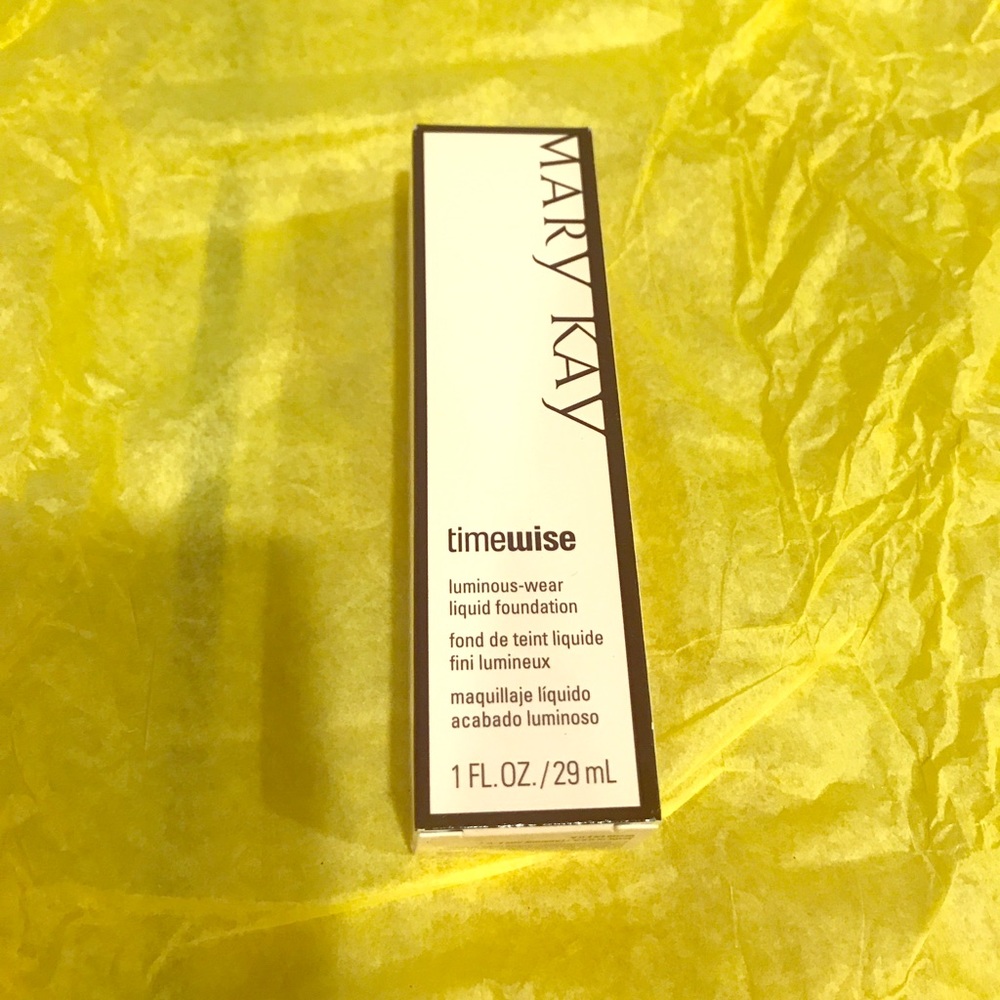Mary Kay liquid foundation ivory 2