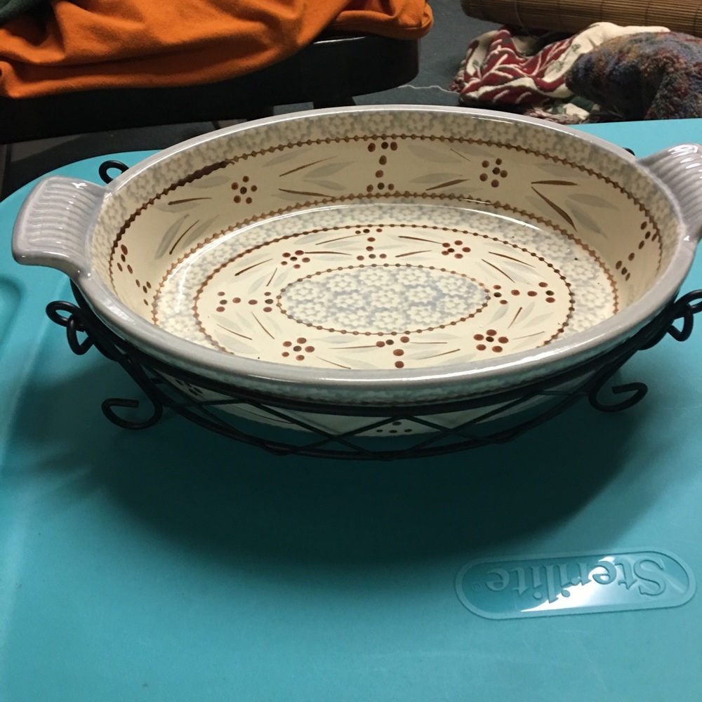 Brand knew serving dish