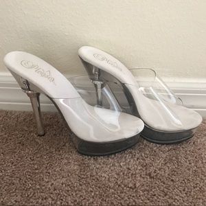 Stilettos. Clear w/sliver & diamond Embellishments