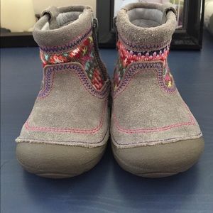 Super cute and comfy stride rite baby girl boots