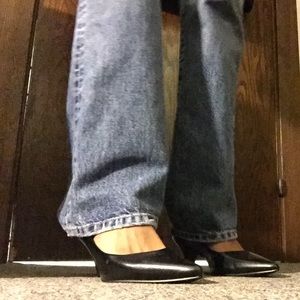 Black Nine West kitten heels