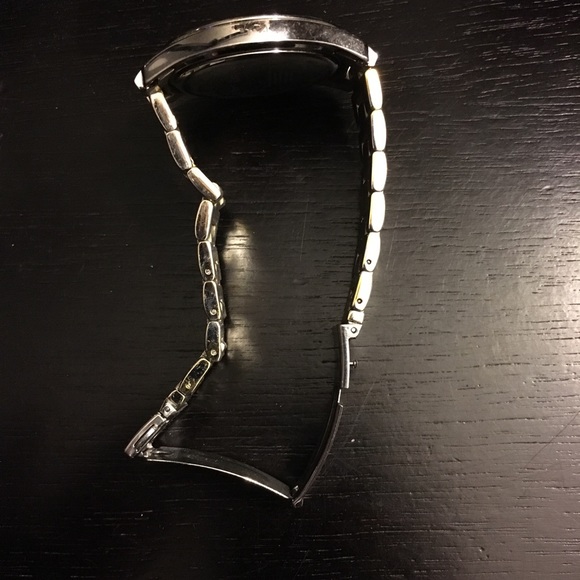 Fun and funky, Betsey Johnson watch! - Picture 2 of 4