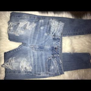 AEO Destroyed Hi-Rise Jegging