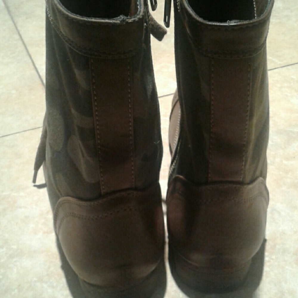 New boots - Picture 3 of 5
