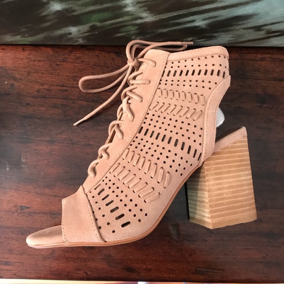 Steve Madden Gavell Heeled Bootie - Picture 5 of 8