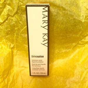 Mary Kay luminous-wear liquid foundation, ivory 7