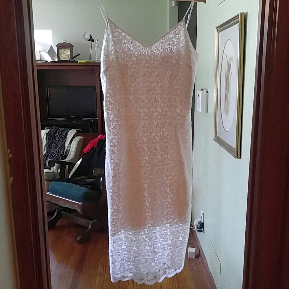 White House Black Market lace dress - Picture 1 of 3