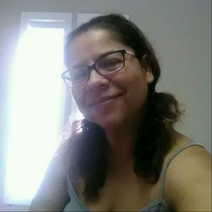 Meet your Posher, Adela