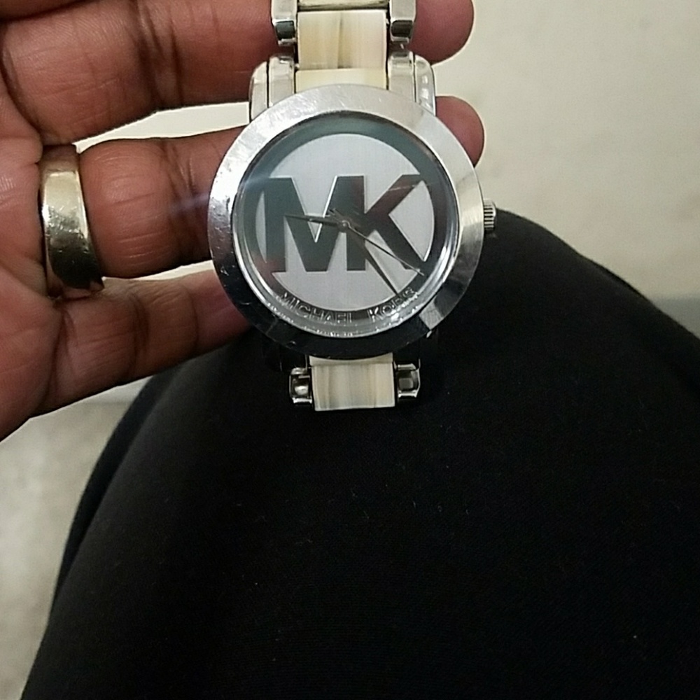 AUTH MK Watch