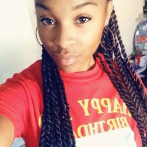 Meet your Posher, Carrie