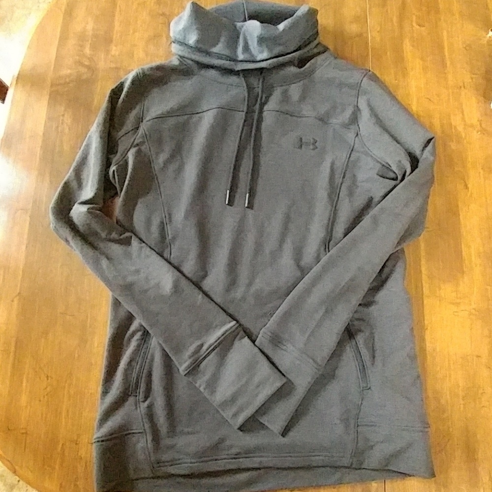 Under Armour Sweatshirt