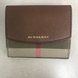 Burberry Wallet! NWT!