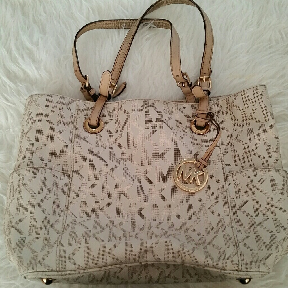 MK purse