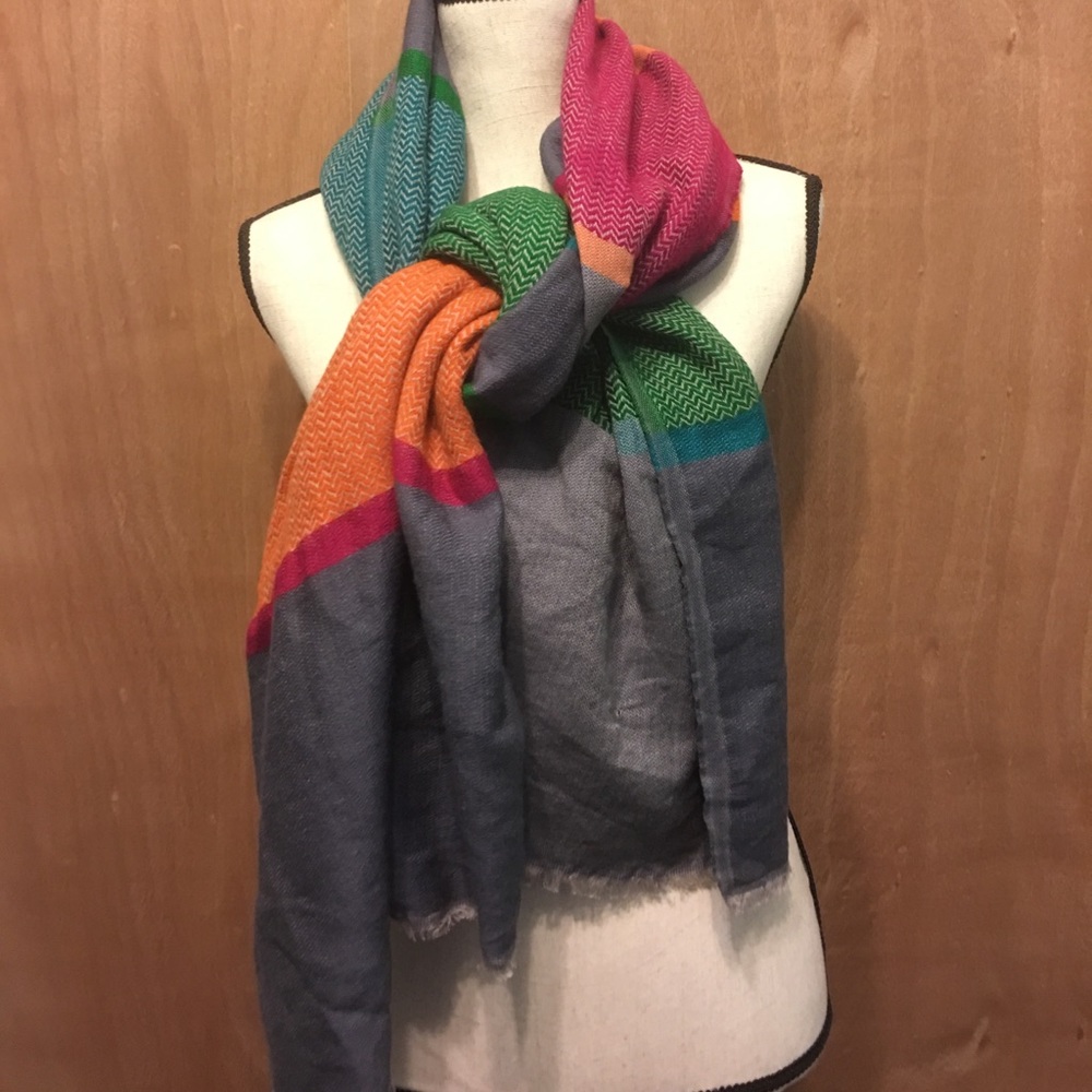 3 x 10 Multicolor lo g scarf