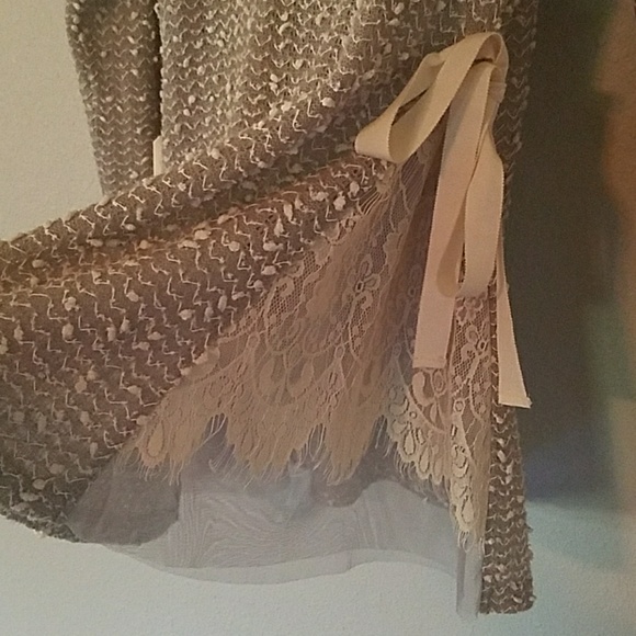 Tunic with lace - Picture 3 of 4