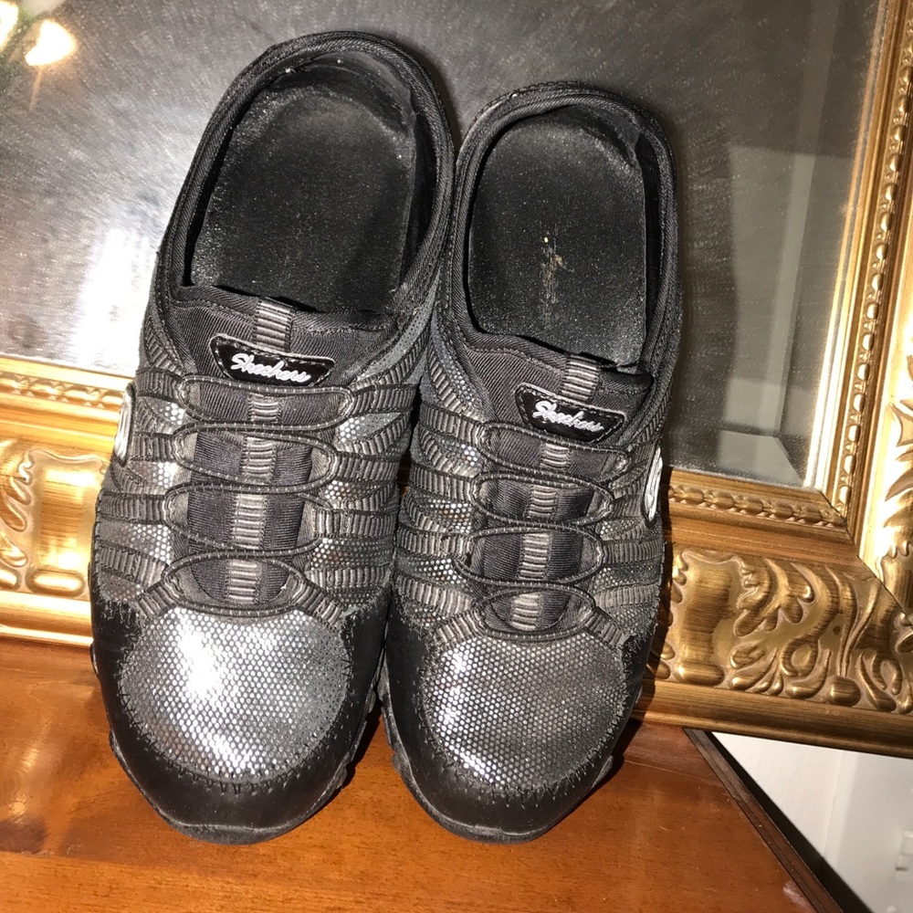 Black Skechers flex sneakers