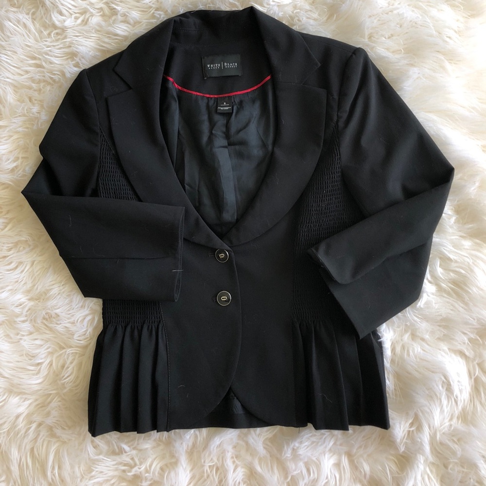 White House black market // black suit jacket