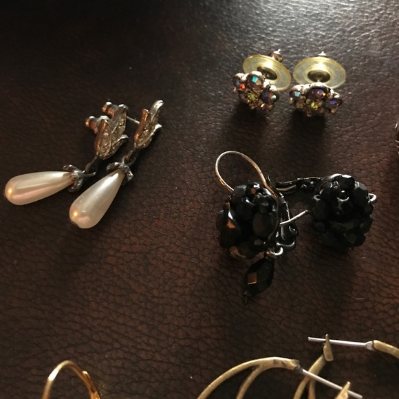 Earring bundle - Picture 4 of 4