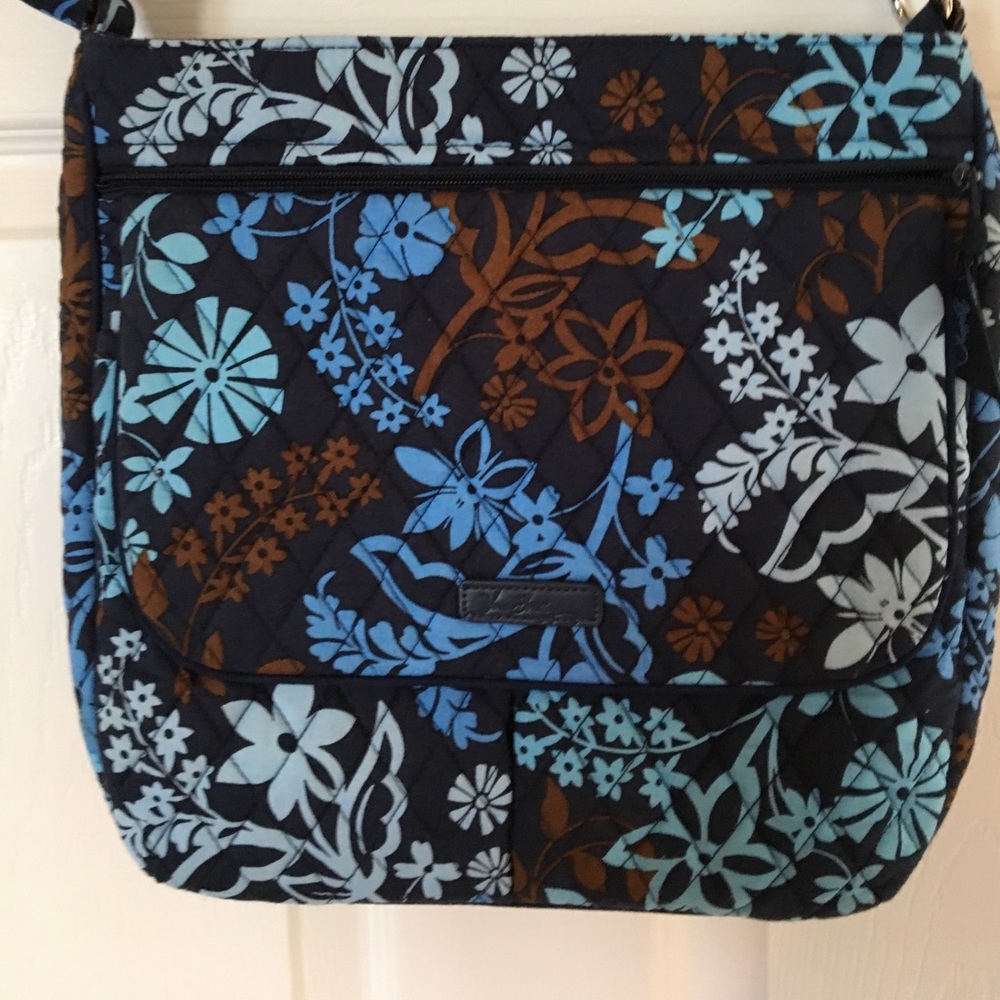 Vera Bradley Double Zip Mailbag