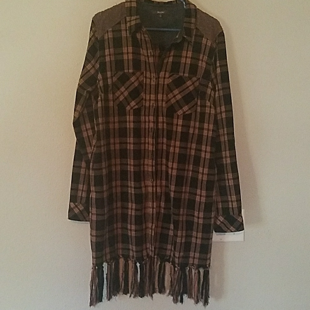 Miss me. Flannel tunic.