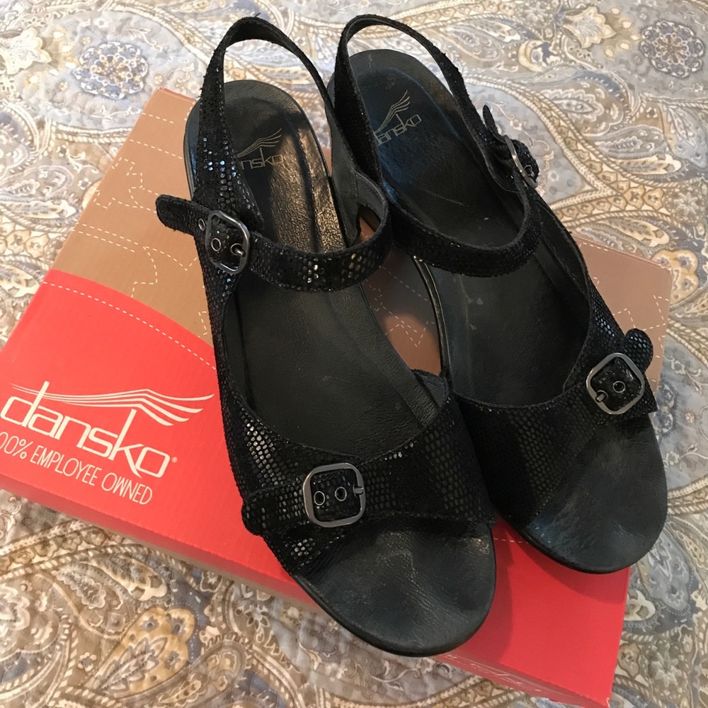 Dansko Joanie Lizard black sandals