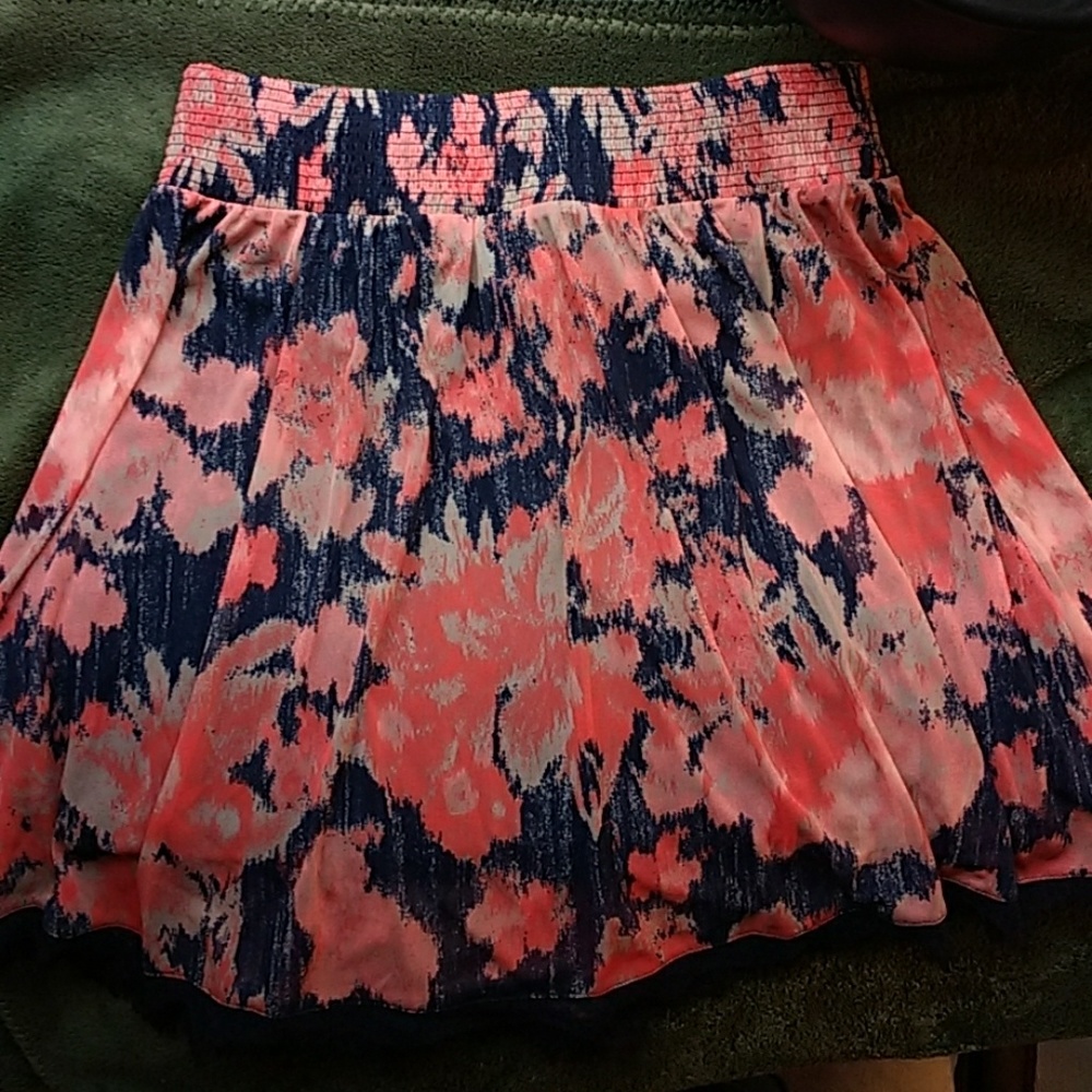 Flowy Medium Nylon blend skirt